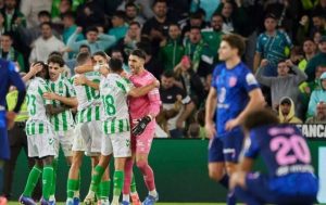 🫢 Un futbolista que lleva jugando lesionado mucho tiempo en el Betis